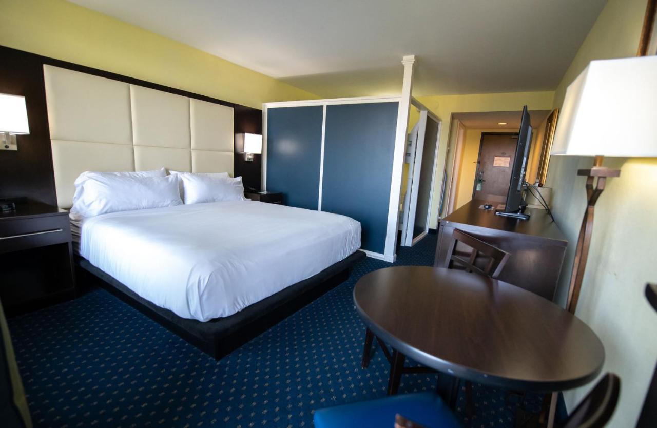 Holiday Inn Bar Harbor Regency Hotel By Ihg Экстерьер фото